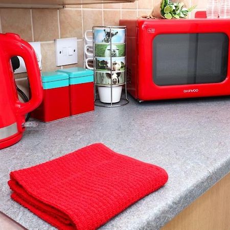 New Sunset Square Eastbourne 2 Bed Apartment, Long Stay Welcome מראה חיצוני תמונה