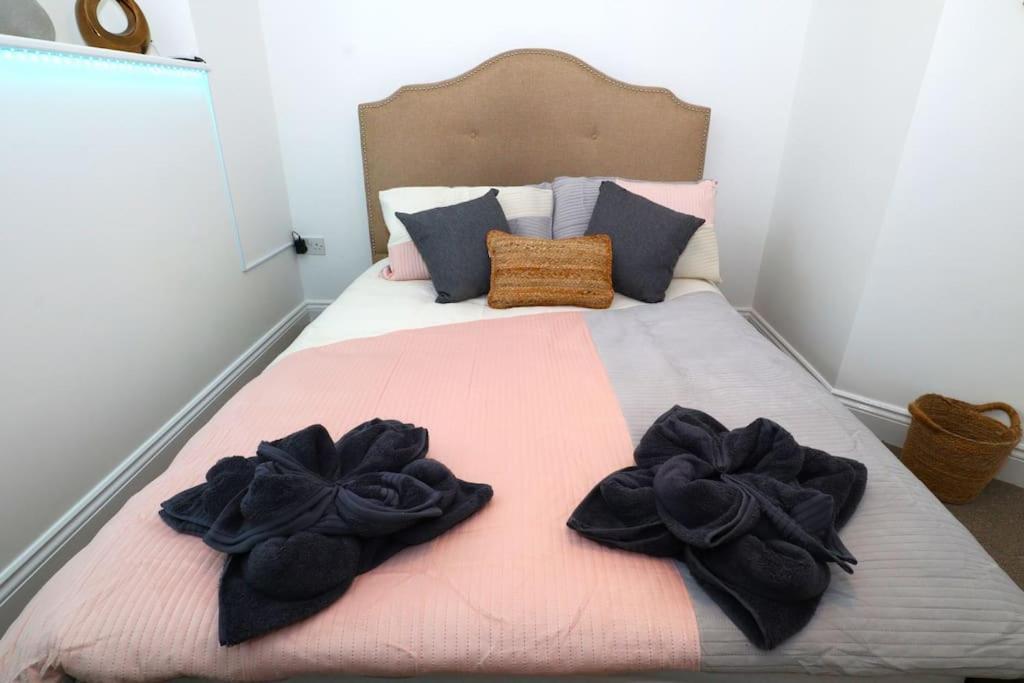 New Sunset Square Eastbourne 2 Bed Apartment, Long Stay Welcome מראה חיצוני תמונה