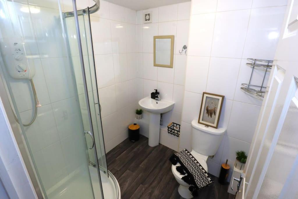 New Sunset Square Eastbourne 2 Bed Apartment, Long Stay Welcome מראה חיצוני תמונה